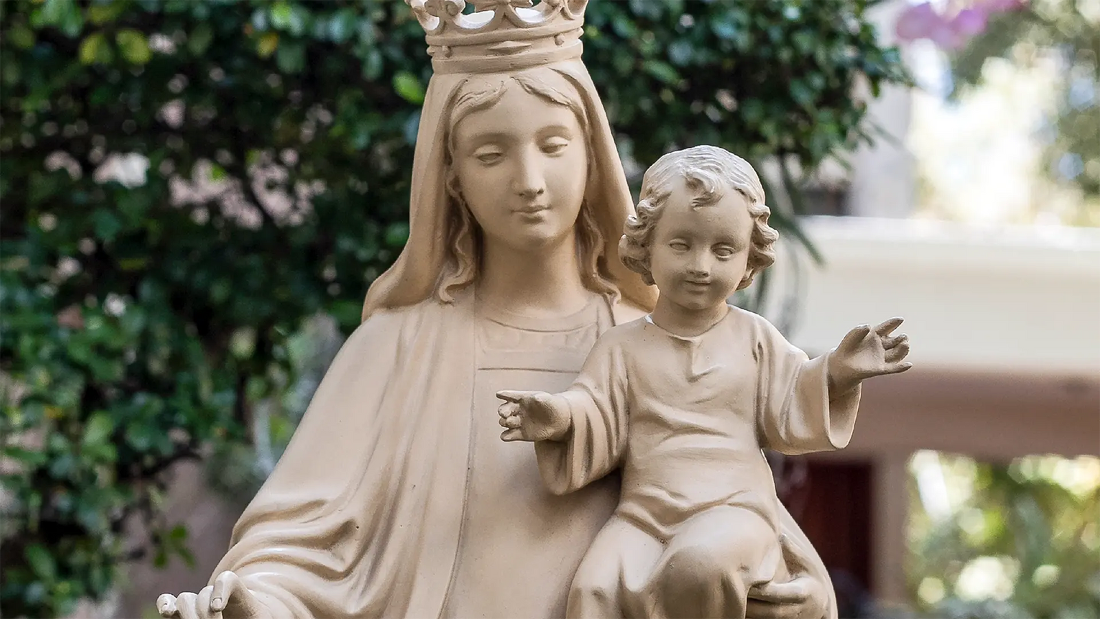 Nuestra Señora del Carmen: Estrella del mar en la noche del mundo
